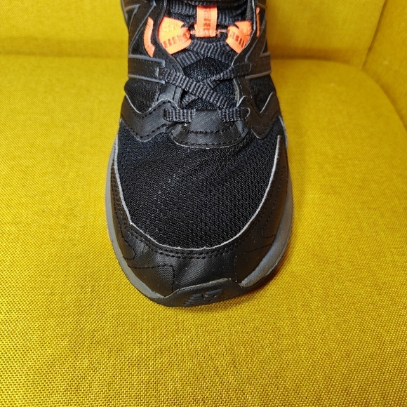 New Balance 410 V7 trail running Black Orange Sneakers Men\'s Shoe Size 10.5 main image 6